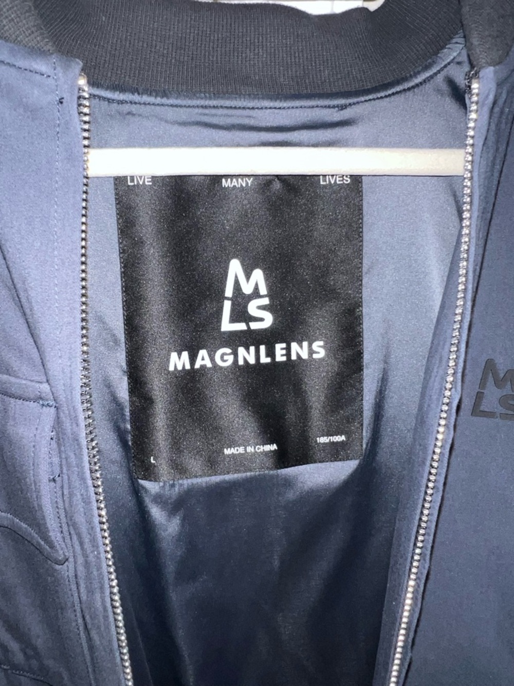 Authentic Men’s Magnles Set - Picture 6 of 11